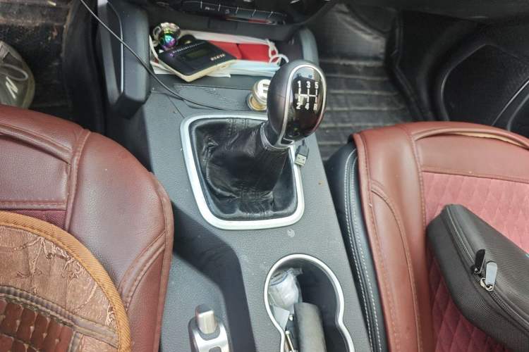 Used Geely Auto Vision X6 2016 1.8L Manual Luxury Model Gear Lever