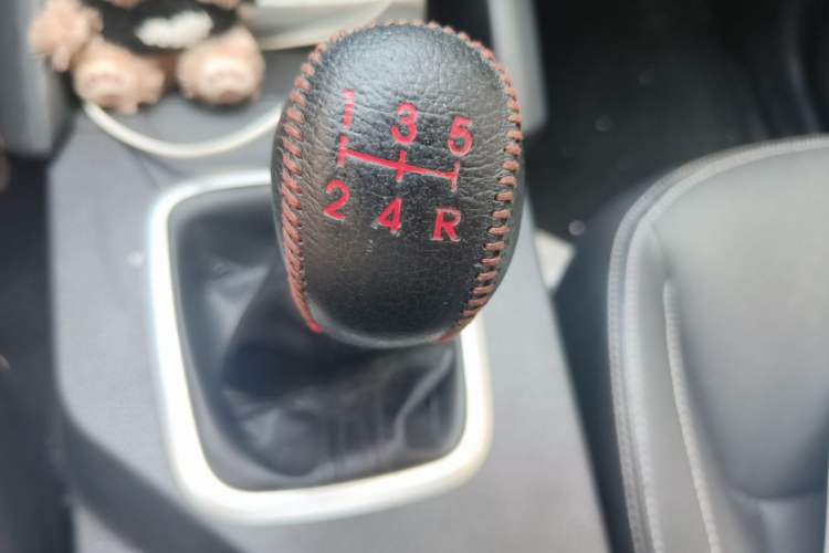Used Geely Auto Vision X6 2016 1.8L Manual Luxury Model Gear Lever