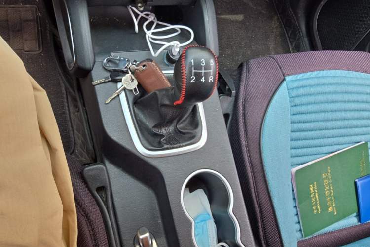 Used Geely Auto Vision X6 2016 1.8L Manual Luxury Model Gear Lever