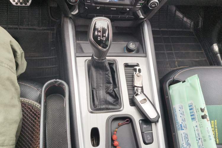 Used Geely Auto Vision X6 2016 1.3T CVT Flagship Model Gear Lever