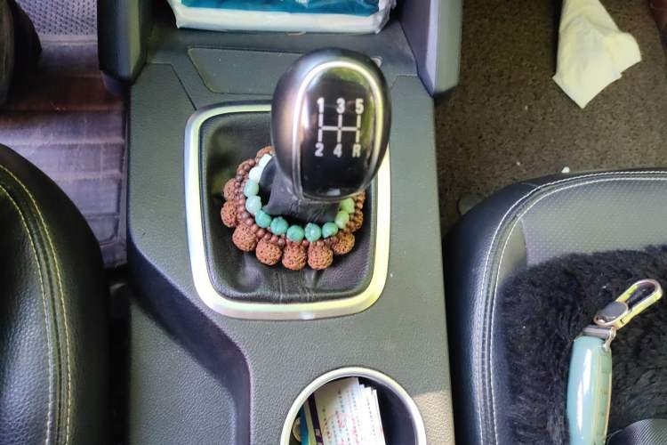 Used Geely Auto Vision X6 2016 1.8L Manual Luxury Model Gear Lever