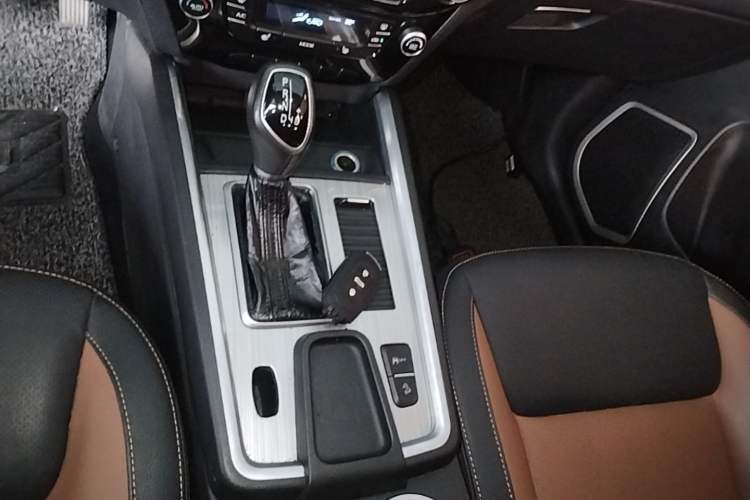 Used Geely Auto Vision X6 2016 1.3T CVT Flagship Model Gear Lever