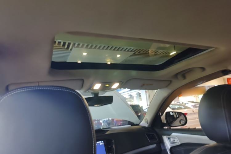 Used Geely Auto Vision X6 2016 1.8L Manual Luxury Model Headliner