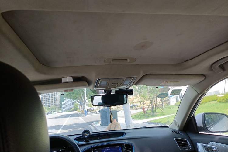 Used Geely Auto Vision X6 2016 1.3T CVT Flagship Model Headliner