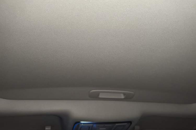 Used Geely Auto Vision X6 2016 1.3T CVT Luxury Model Headliner