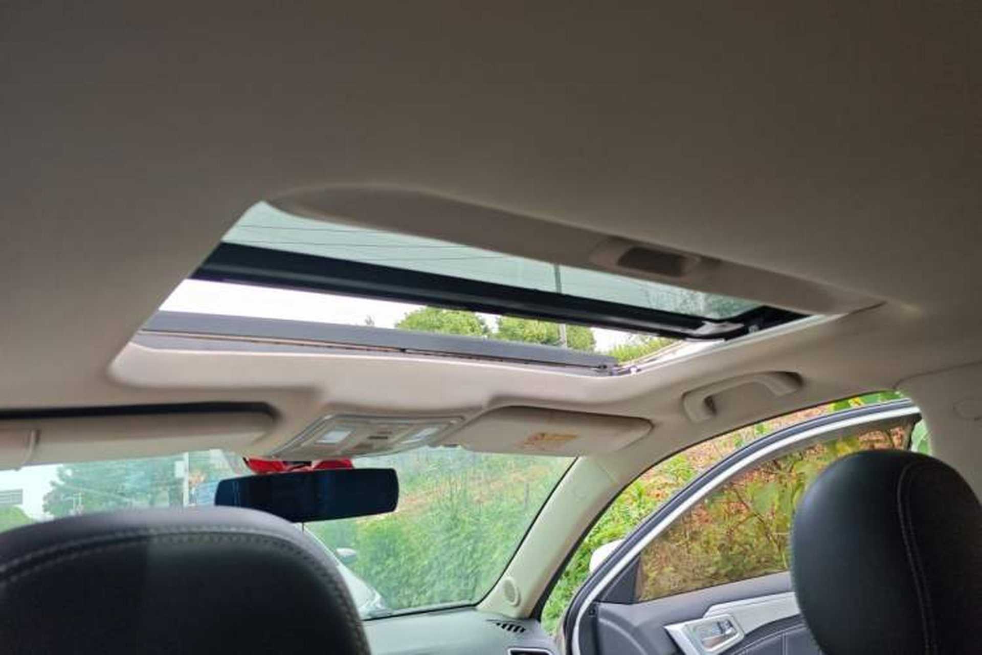 Used Geely Auto Vision X6 2016 1.8L Manual Luxury Model Headliner