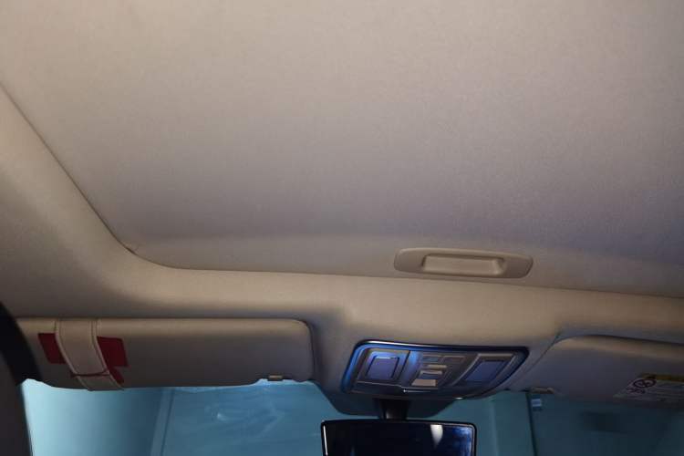 Used Geely Auto Vision X6 2016 1.8L Manual Luxury Model Headliner