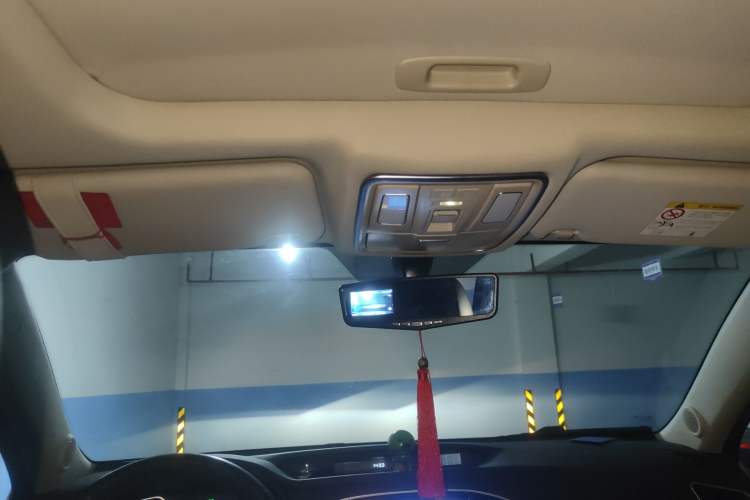 Used Geely Auto Vision X6 2016 1.8L Manual Luxury Model Headliner