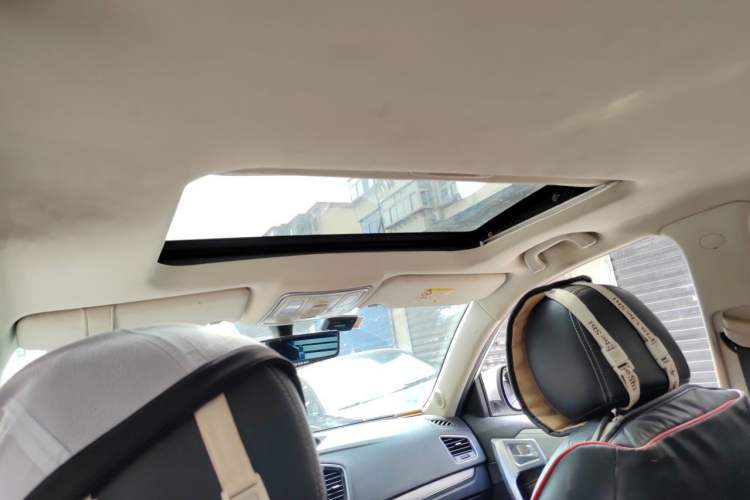 Used Geely Auto Vision X6 2016 1.8L Manual Luxury Model Headliner