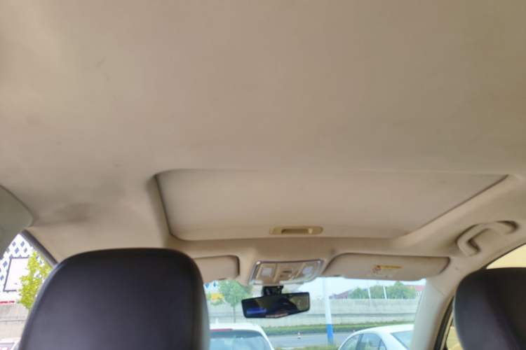 Used Geely Auto Vision X6 2016 1.3T CVT Flagship Model Headliner