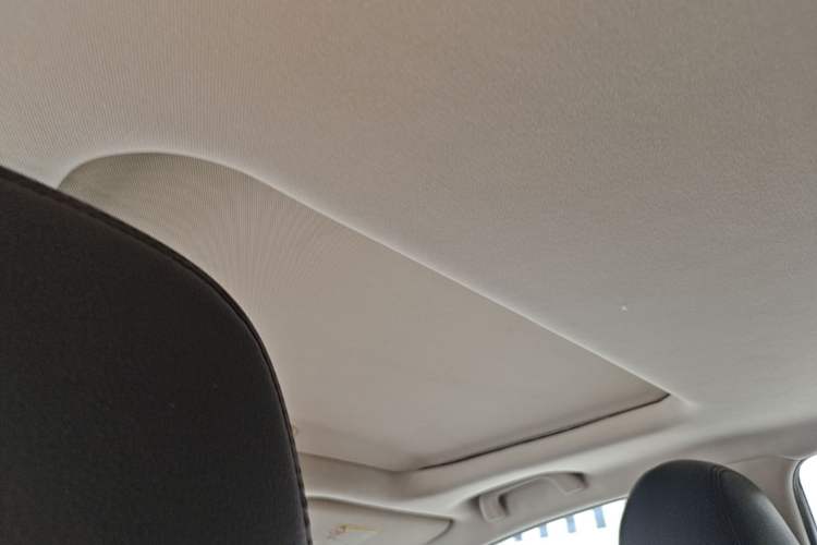 Used Geely Auto Vision X6 2016 1.3T CVT Flagship Model Headliner