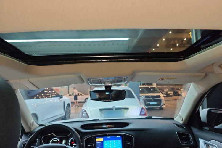 Used Geely Auto Vision X6 2016 1.3T CVT Luxury Model Headliner