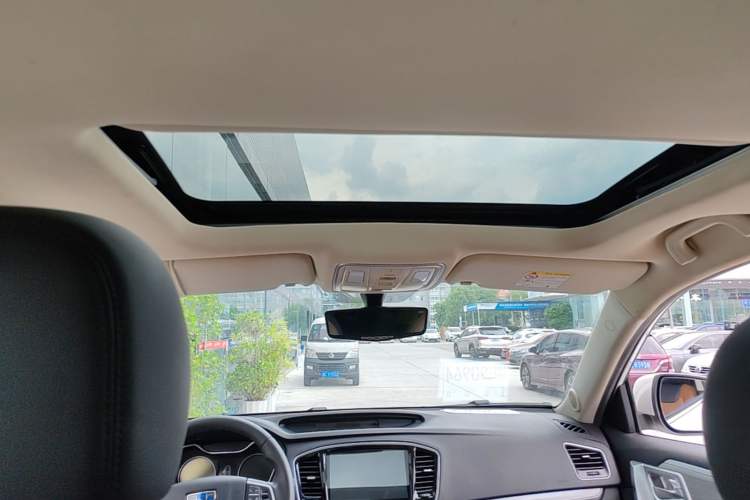 Used Geely Auto Vision X6 2016 1.3T CVT Luxury Model Headliner