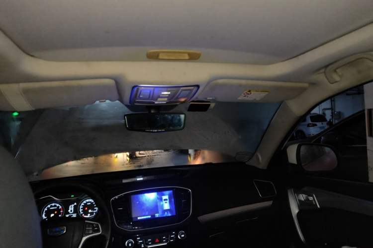 Used Geely Auto Vision X6 2016 1.3T CVT Flagship Model Headliner