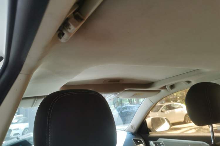 Used Geely Auto Vision X6 2016 1.8L Manual Luxury Model Headliner