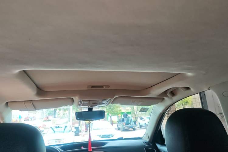 Used Geely Auto Vision X6 2016 1.3T CVT Flagship Model Headliner