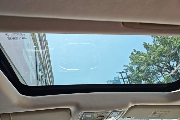 Used Geely Auto Vision X6 2016 1.3T CVT Luxury Model Headliner