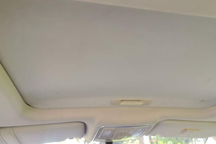 Used Geely Auto Vision X6 2016 1.8L Manual Luxury Model Headliner
