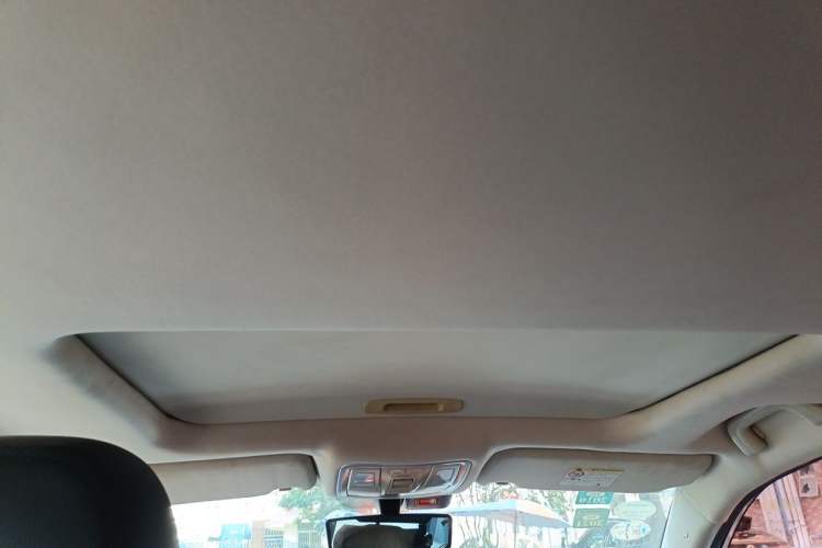 Used Geely Auto Vision X6 2016 1.3T CVT Flagship Model Headliner