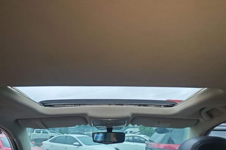 Used Geely Auto Vision X6 2016 1.3T CVT Luxury Model Headliner
