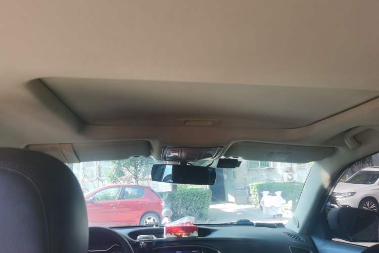 Used Geely Auto Vision X6 2016 1.3T CVT Luxury Model Headliner