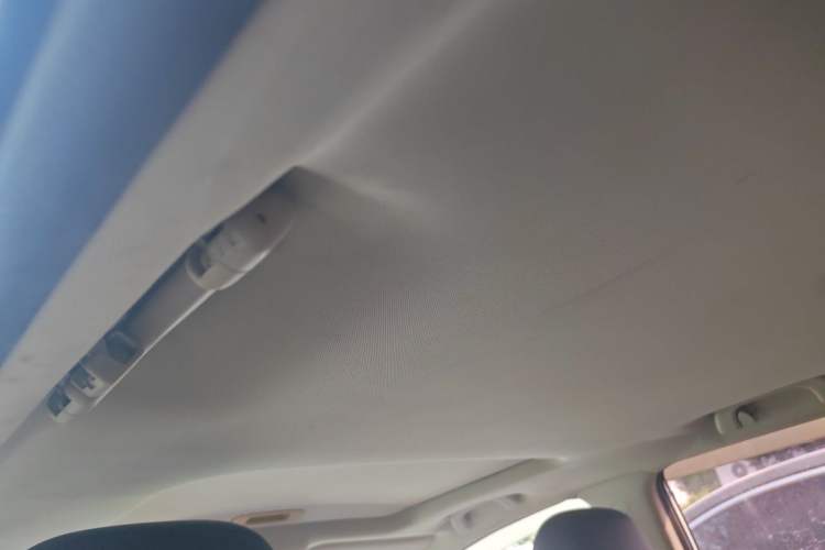 Used Geely Auto Vision X6 2016 1.3T CVT Flagship Model Headliner