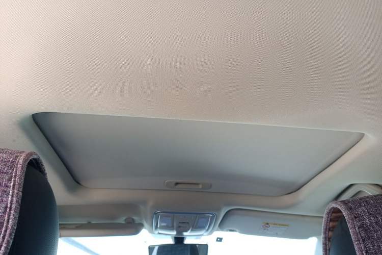 Used Geely Auto Vision X6 2016 1.3T CVT Flagship Model Headliner