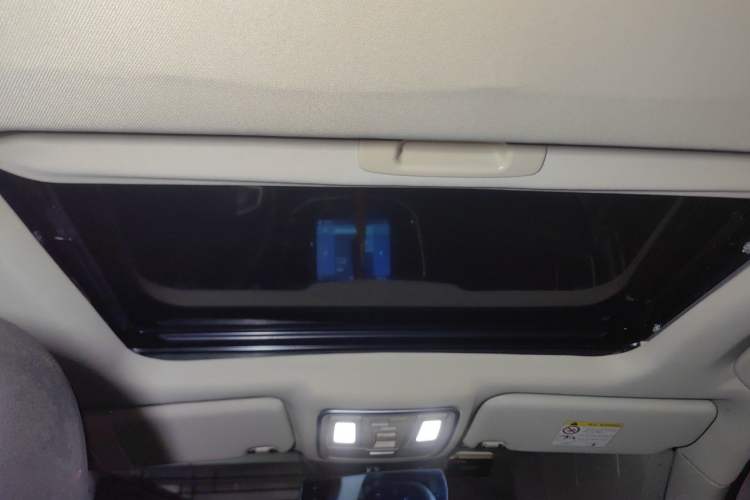 Used Geely Auto Vision X6 2016 1.3T CVT Flagship Model Headliner