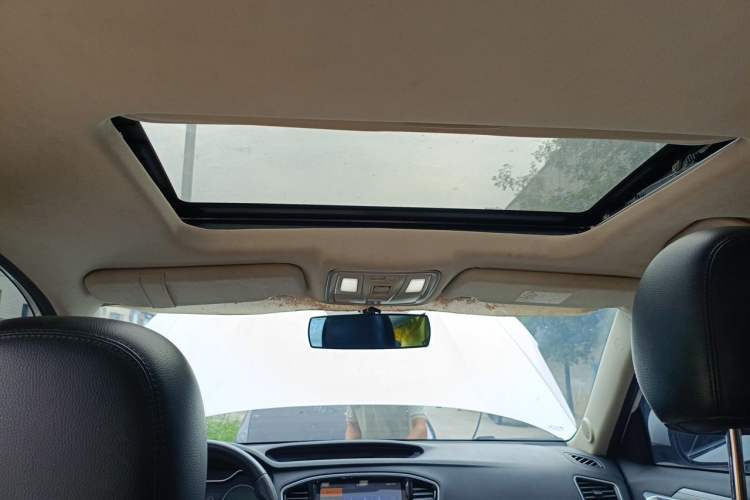 Used Geely Auto Vision X6 2016 1.3T CVT Flagship Model Headliner