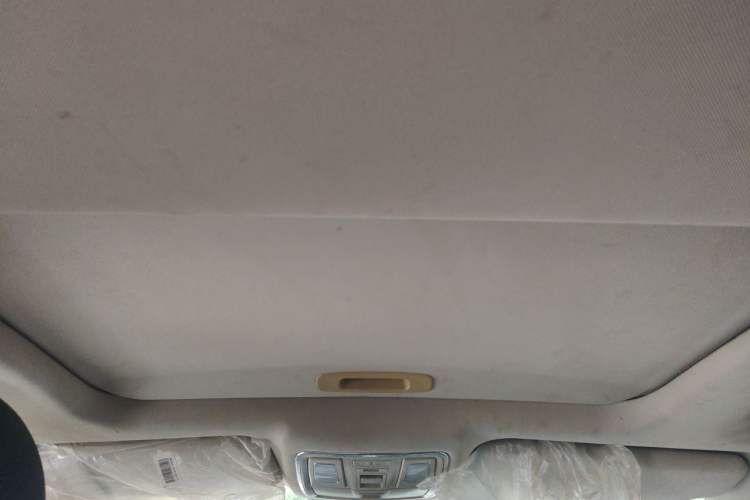 Used Geely Auto Vision X6 2016 1.8L Manual Luxury Model Headliner