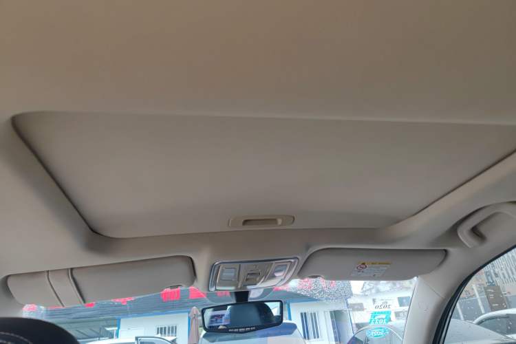 Used Geely Auto Vision X6 2016 1.8L Manual Luxury Model Headliner