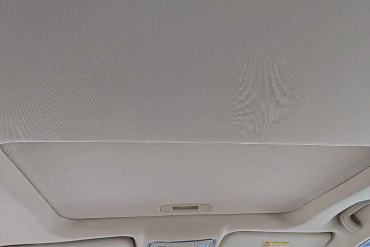 Used Geely Auto Vision X6 2016 1.3T CVT Flagship Model Headliner