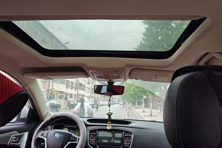 Used Geely Auto Vision X6 2016 1.8L Manual Luxury Model Headliner