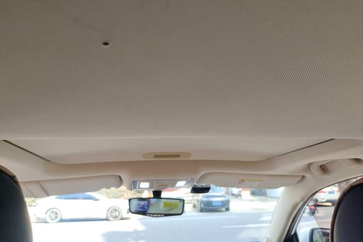 Used Geely Auto Vision X6 2016 1.3T CVT Luxury Model Headliner