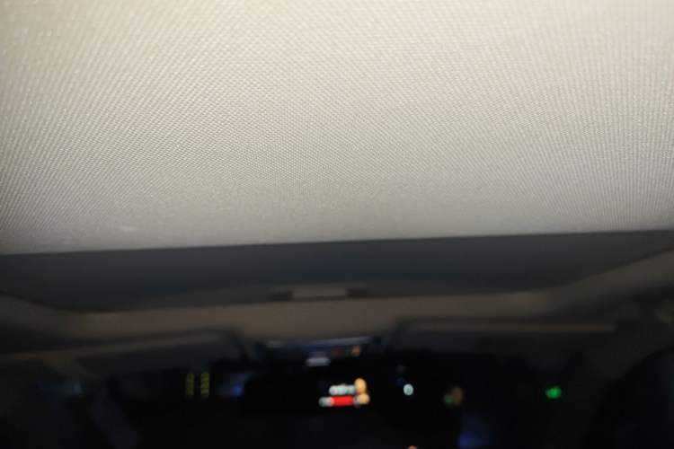 Used Geely Auto Vision X6 2016 1.3T CVT Flagship Model Headliner