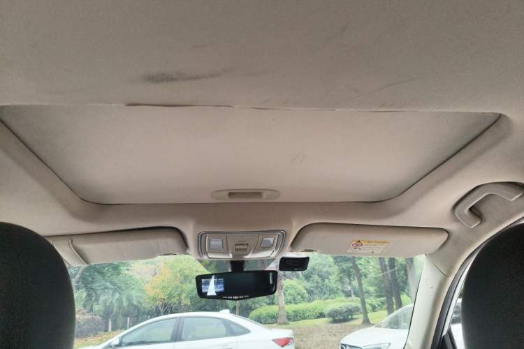 Used Geely Auto Vision X6 2016 1.3T CVT Flagship Model Headliner