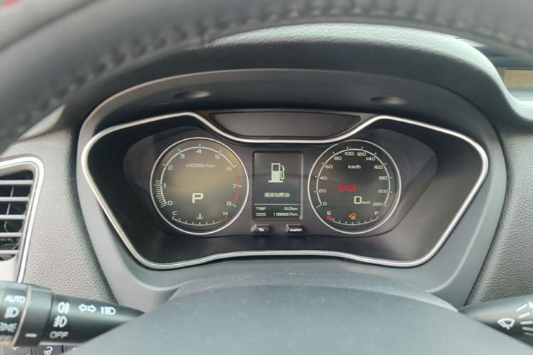 Used Geely Auto Vision X6 2016 1.3T CVT Flagship Model Instrument Cluster