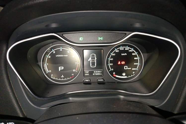 Used Geely Auto Vision X6 2016 1.3T CVT Luxury Model Instrument Cluster