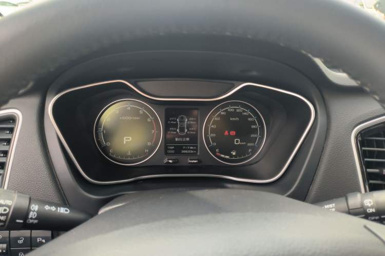 Used Geely Auto Vision X6 2016 1.3T CVT Flagship Model Instrument Cluster