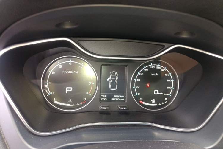 Used Geely Auto Vision X6 2016 1.3T CVT Flagship Model Instrument Cluster