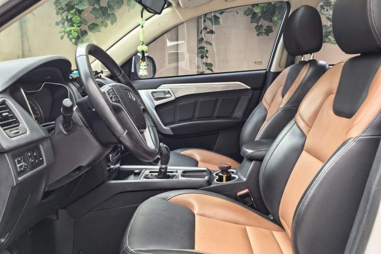 Used Geely Auto Vision X6 2016 1.3T CVT Luxury Model Interior 1