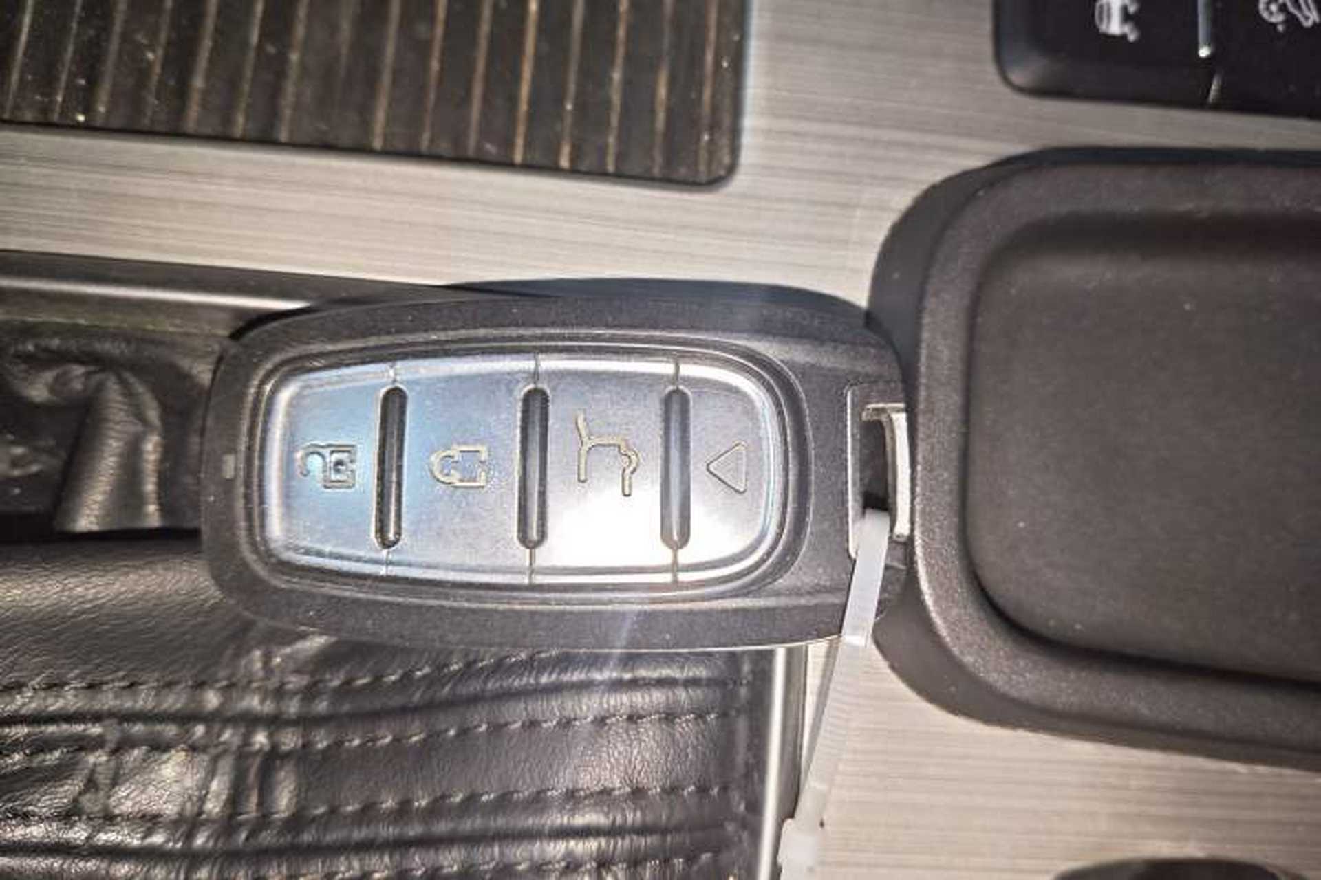 Used Geely Auto Vision X6 2016 1.3T CVT Flagship Model Interior 1