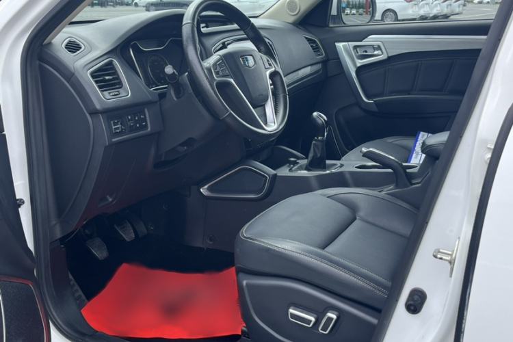 Used Geely Auto Vision X6 2016 1.8L Manual Luxury Model Interior 1
