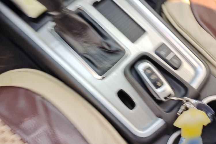 Used Geely Auto Vision X6 2016 1.3T CVT Luxury Model Interior 1