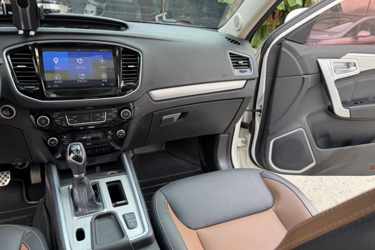 Used Geely Auto Vision X6 2016 1.3T CVT Luxury Model Interior 10