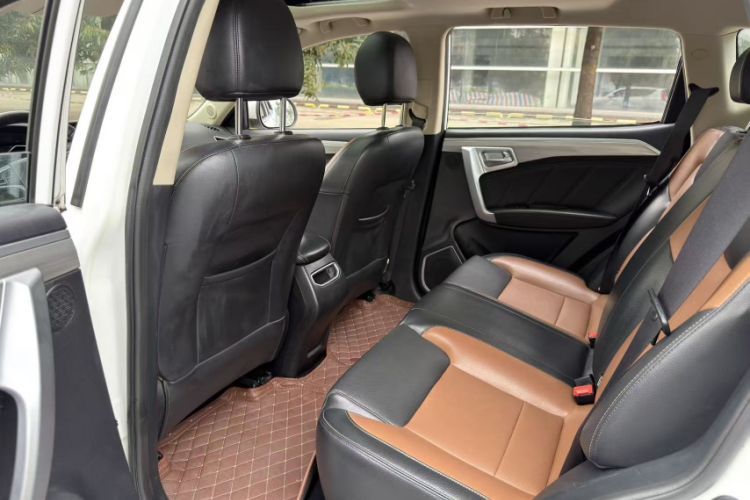 Used Geely Auto Vision X6 2016 1.3T CVT Luxury Model Interior 2