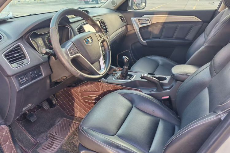 Used Geely Auto Vision X6 2016 1.8L Manual Luxury Model Interior 2