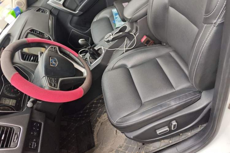 Used Geely Auto Vision X6 2016 1.8L Manual Luxury Model Interior 2