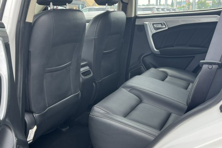 Used Geely Auto Vision X6 2016 1.8L Manual Luxury Model Interior 2