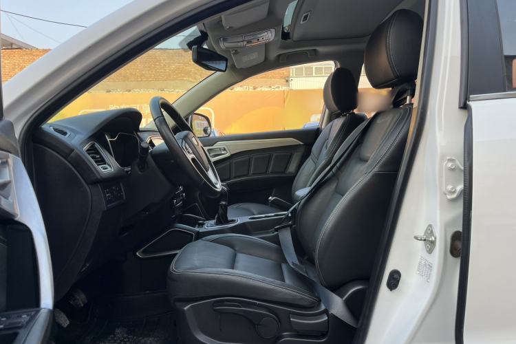 Used Geely Auto Vision X6 2016 1.8L Manual Luxury Model Interior 2